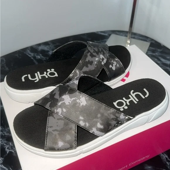 Ryka Women’s Malin Flat Slip On Slide Sandals Size 6 Black Multi -AUTHENTIC NEW - Picture 2 of 10